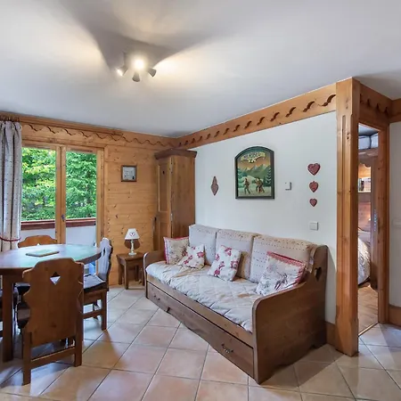 2 Pieces Avec Piscine, Et Acces Direct Pistes A Meribel Village - Fr-1-566-60 *